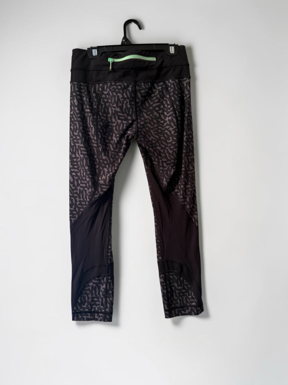 lululemon athletica Black Patterned Crop Leggings - Picture 2 of 4